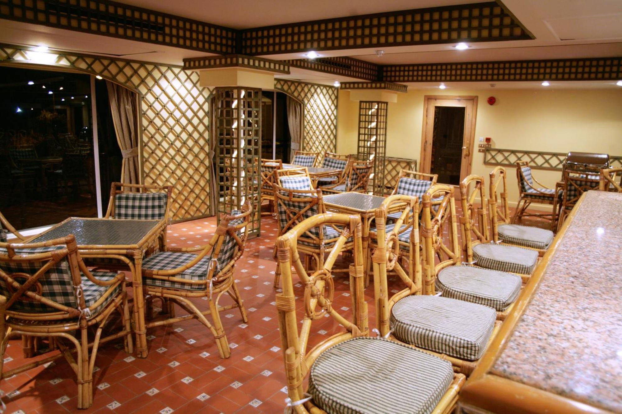 Moevenpick Prince Abbas Lake Nasser Cruise, Every Monday Four Nights From Aswan, Every Friday Three Nights From Abu-Simbel - Including Excursions And Sightseeing Ngoại thất bức ảnh