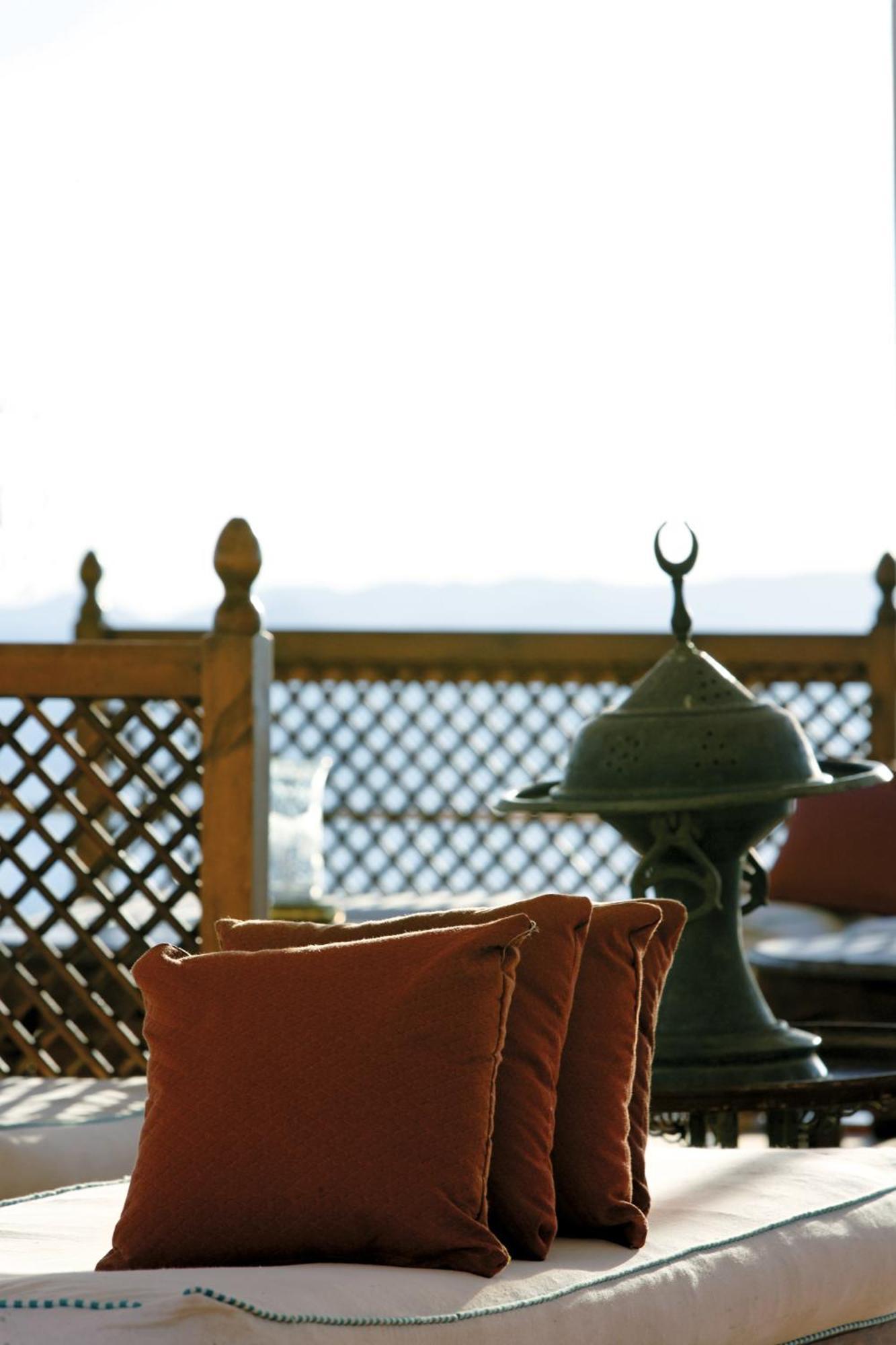 Moevenpick Prince Abbas Lake Nasser Cruise, Every Monday Four Nights From Aswan, Every Friday Three Nights From Abu-Simbel - Including Excursions And Sightseeing Ngoại thất bức ảnh